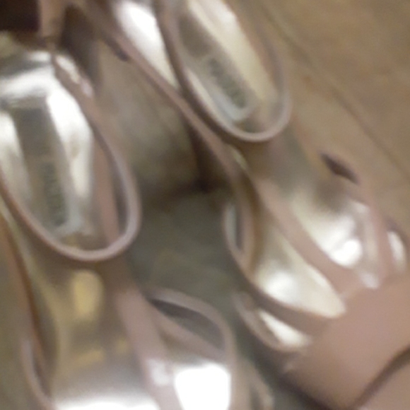 High heels - Picture 4 of 4